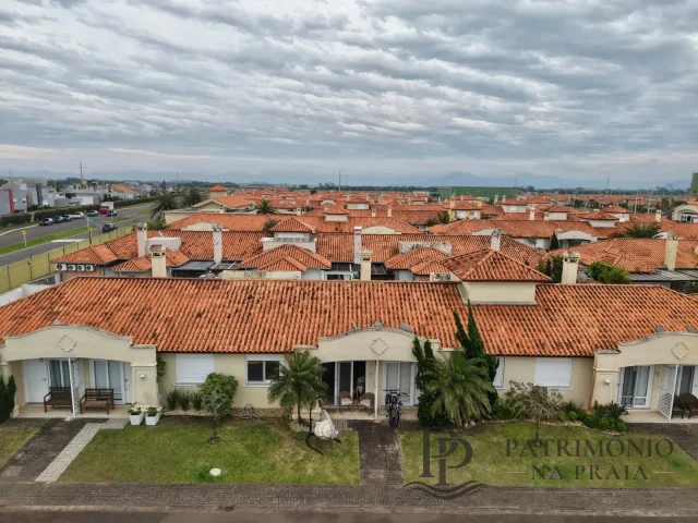 CASA À VENDA EM CONDOMÍNIO em Centro, Xangri-Lá